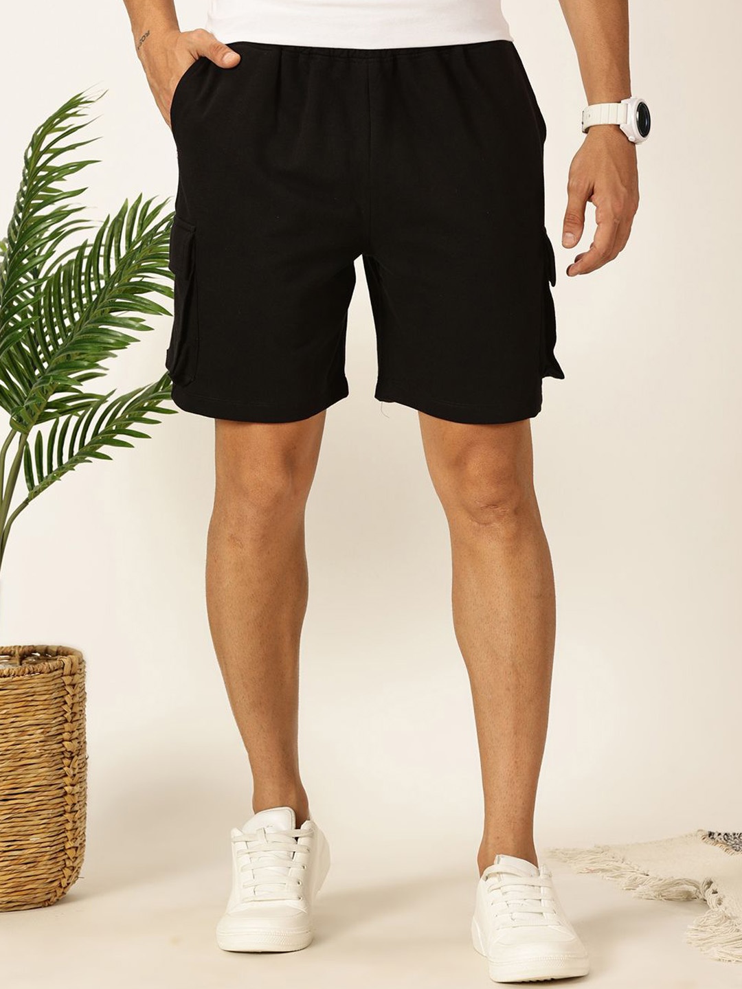 

Thomas Scott Men Mid-Rise Casual Shorts, Black