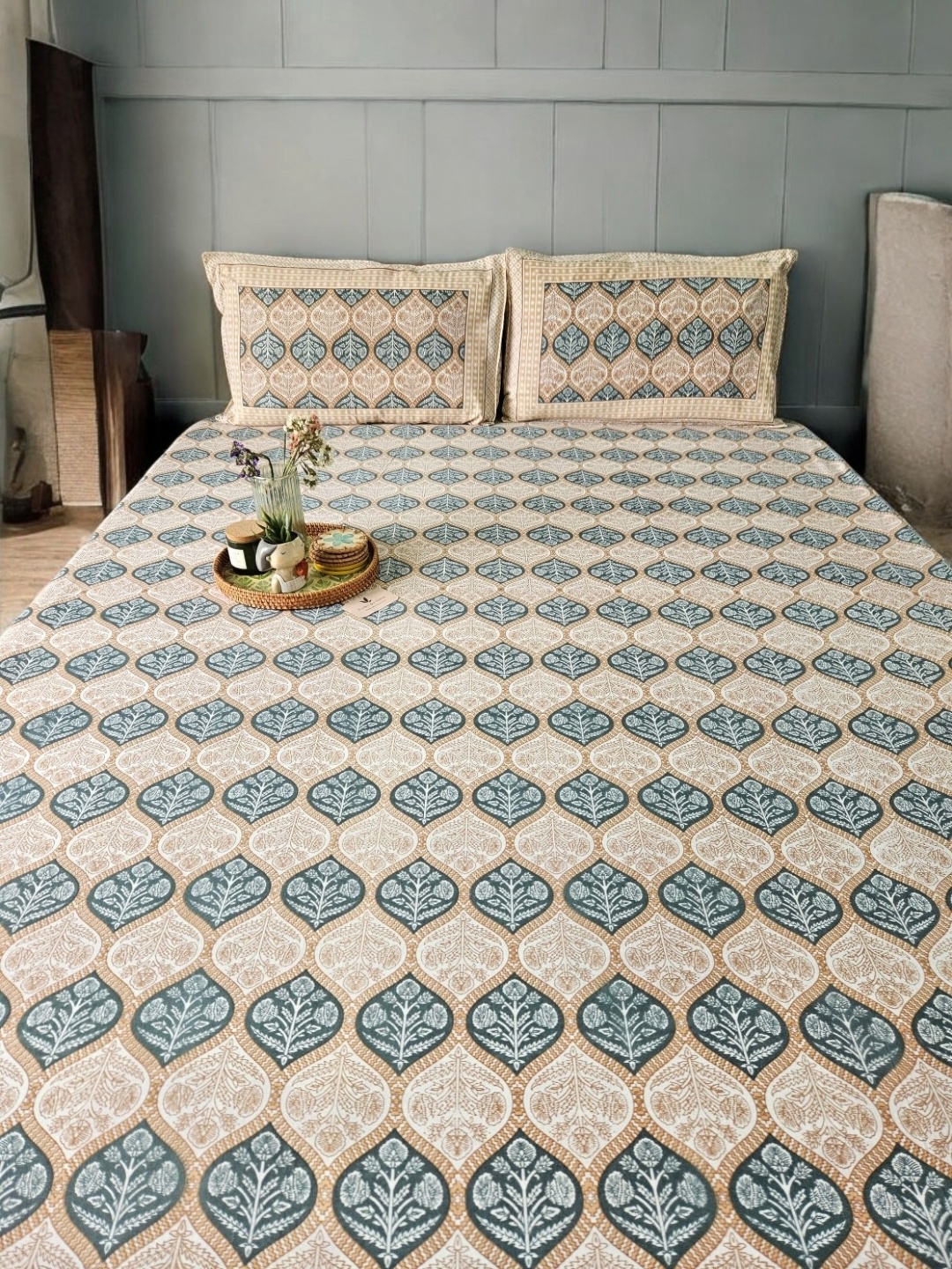 

Feels Like Home Beige & Blue Ethnic Motifs 200 TC Cotton King Bedsheet & 2 Pillow Covers