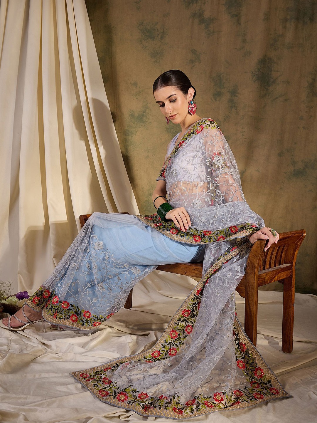 

Sangria Embroidered Work Net Saree, Grey