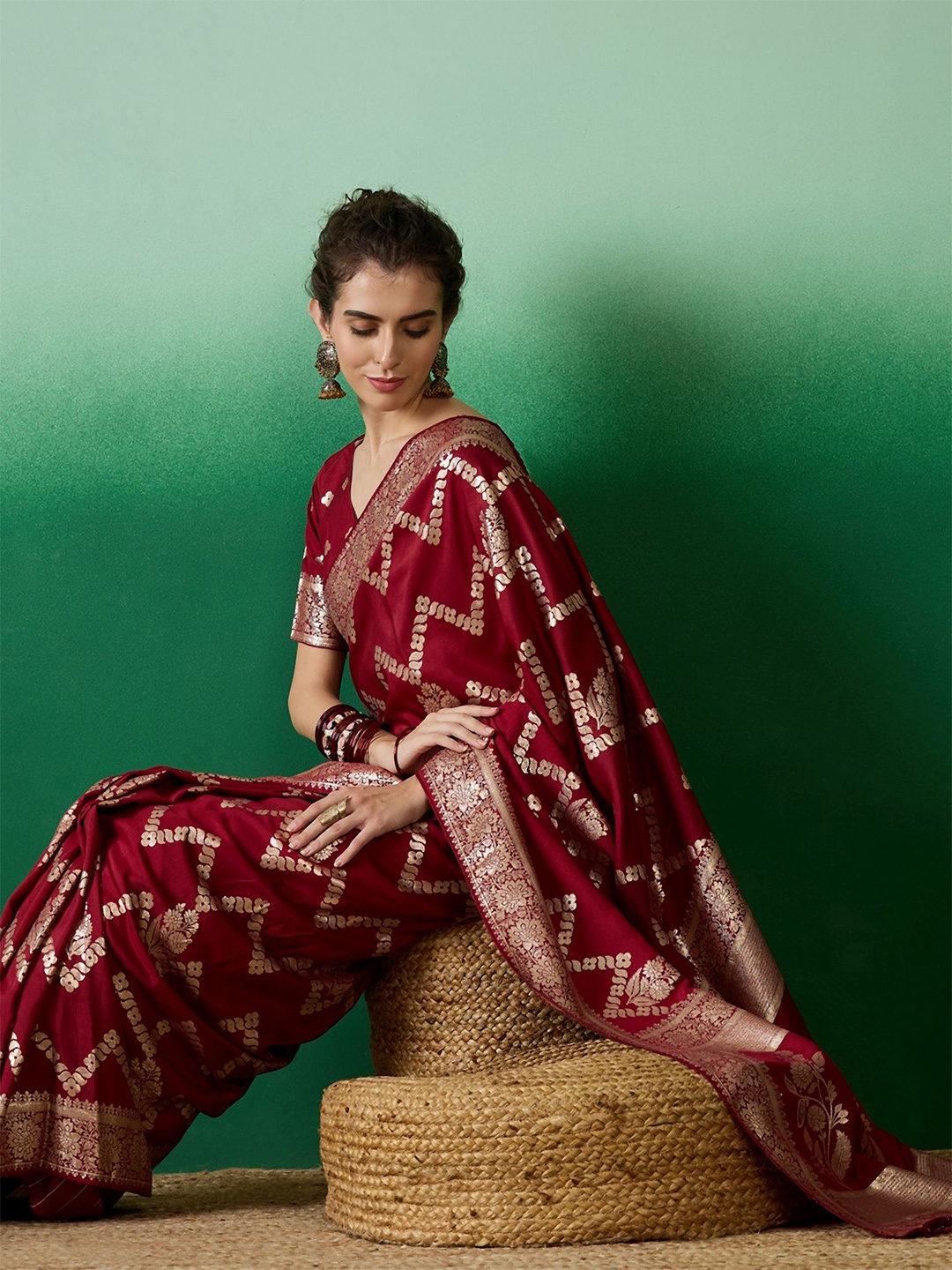 

Sangria Ethnic Motif Zari Woven Kanjeevaram Saree with Blouse, Maroon