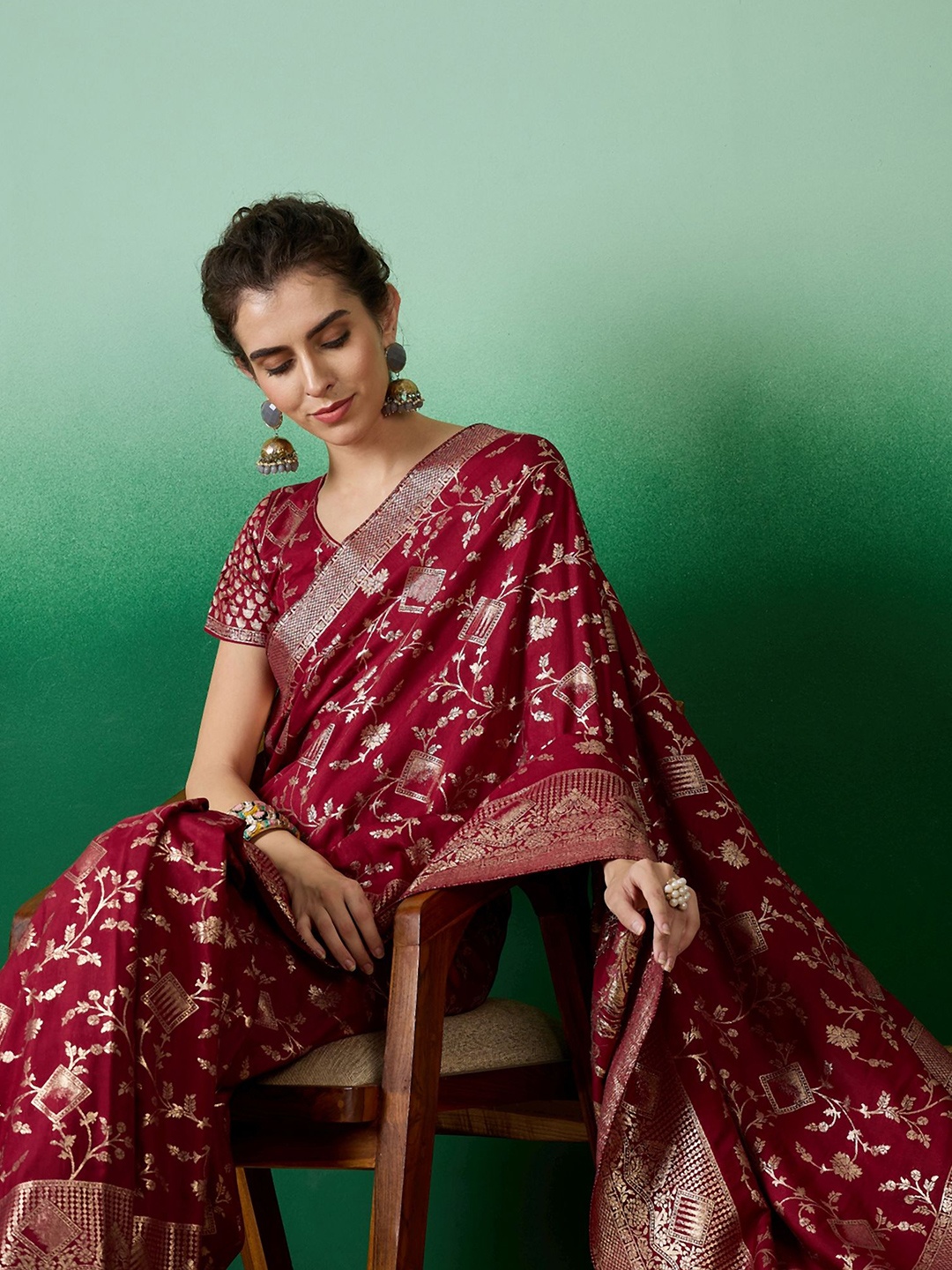 

Sangria Ethnic Motif Zari Woven Kanjeevaram Saree with Blouse, Maroon