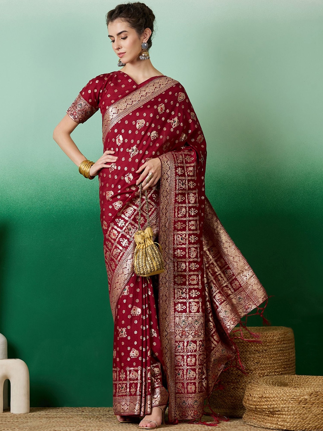 

Sangria Ethnic Motif Zari Woven Kanjeevaram Saree with Blouse, Maroon