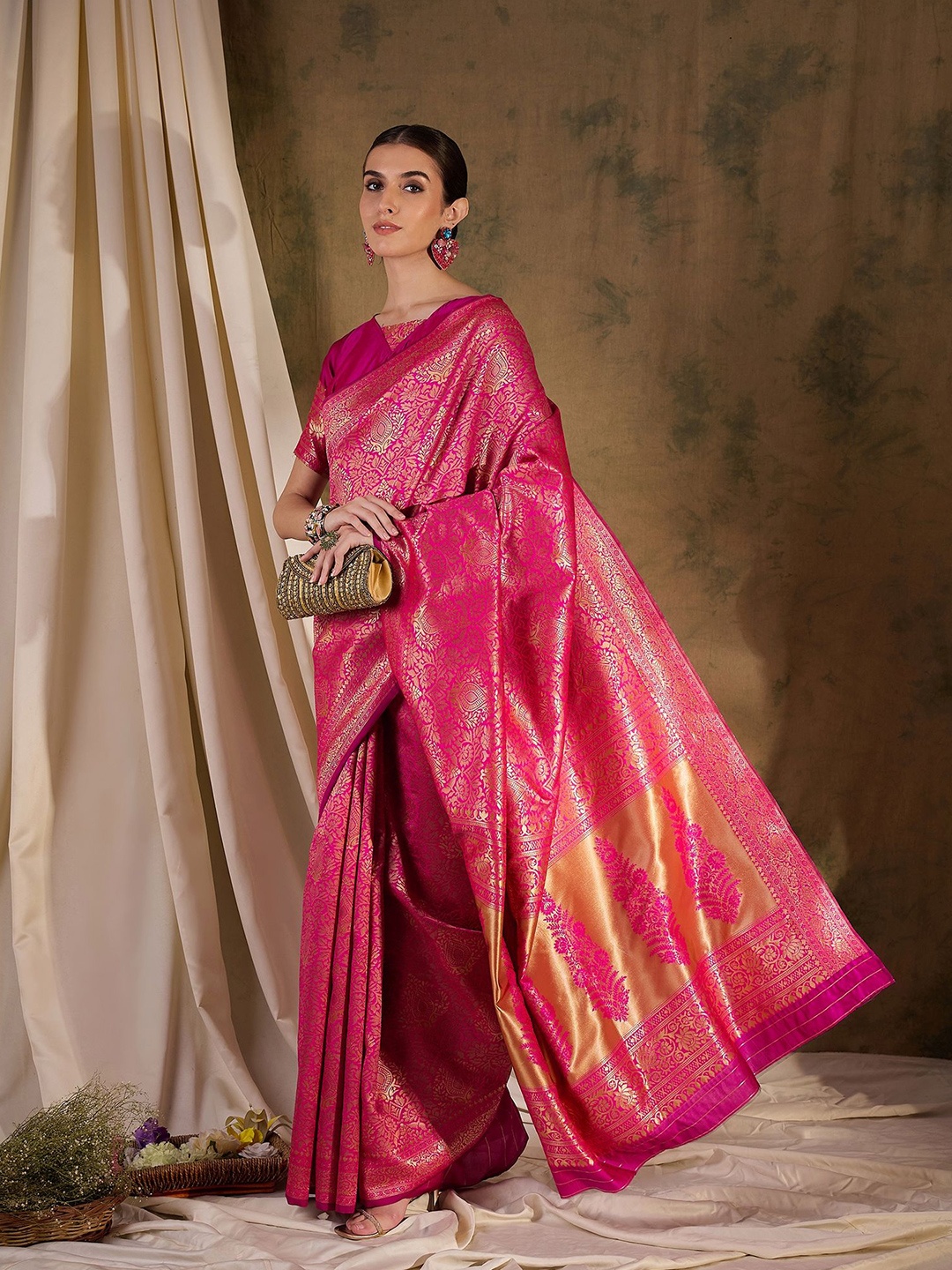 

Sangria Ethnic Motif Zari Woven Banarasi Saree with Blouse, Pink