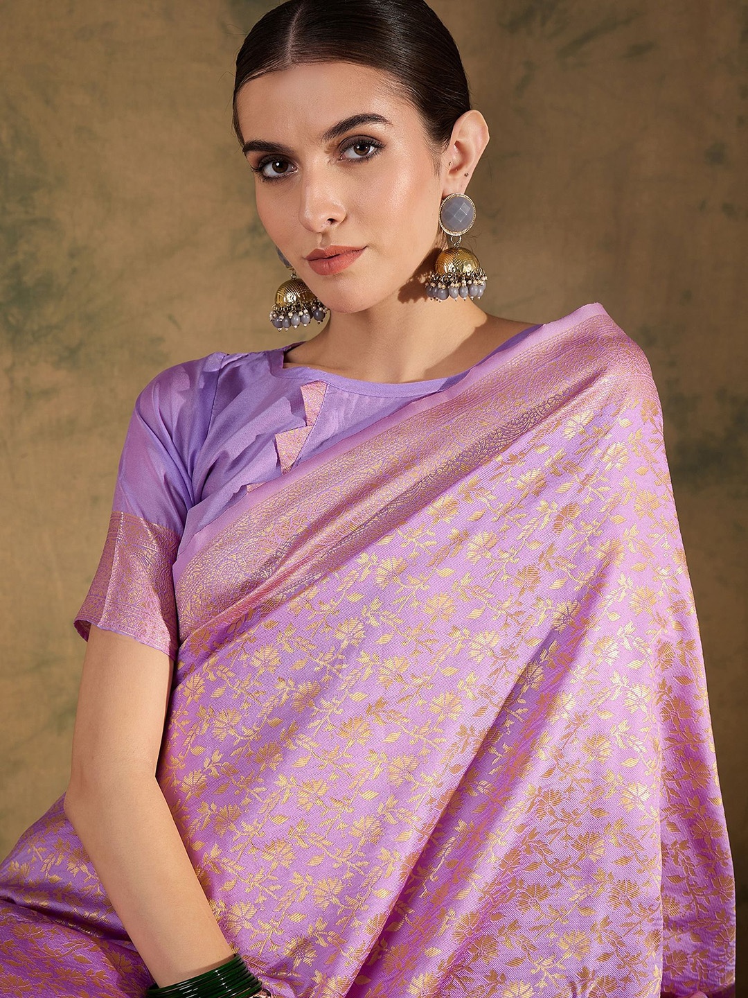 

Sangria Ethnic Motif Zari Woven Tassel Detail Banarasi Saree, Lavender