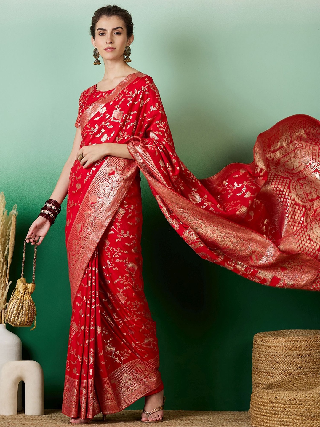 

Sangria Ethnic Motif Zari Woven Kanjeevaram Saree with Blouse, Red