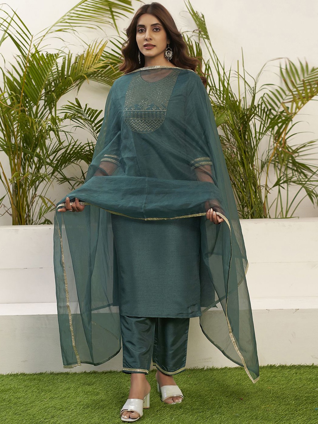 

KALINI Ethnic Motifs Yoke Design Sequinned Straight Kurta With Trousers & Dupatta, Green