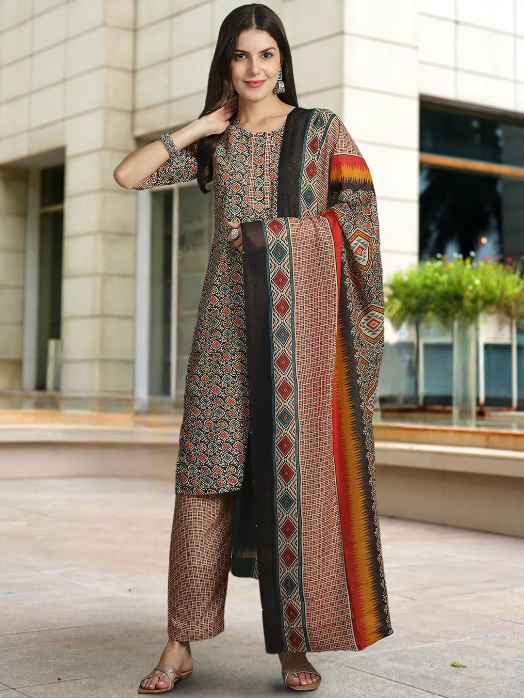 

7Threads Ethnic Motifs Printed Regular Kurta with Trousers & Dupatta, Black