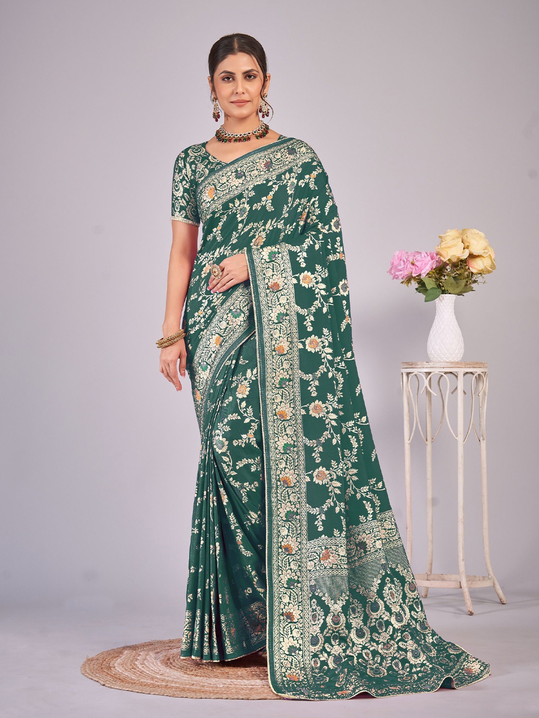 

SHRI MAHAVEER RAJASTHANI SAREE Ethnic Motif Zari Woven Banarasi Saree, Green