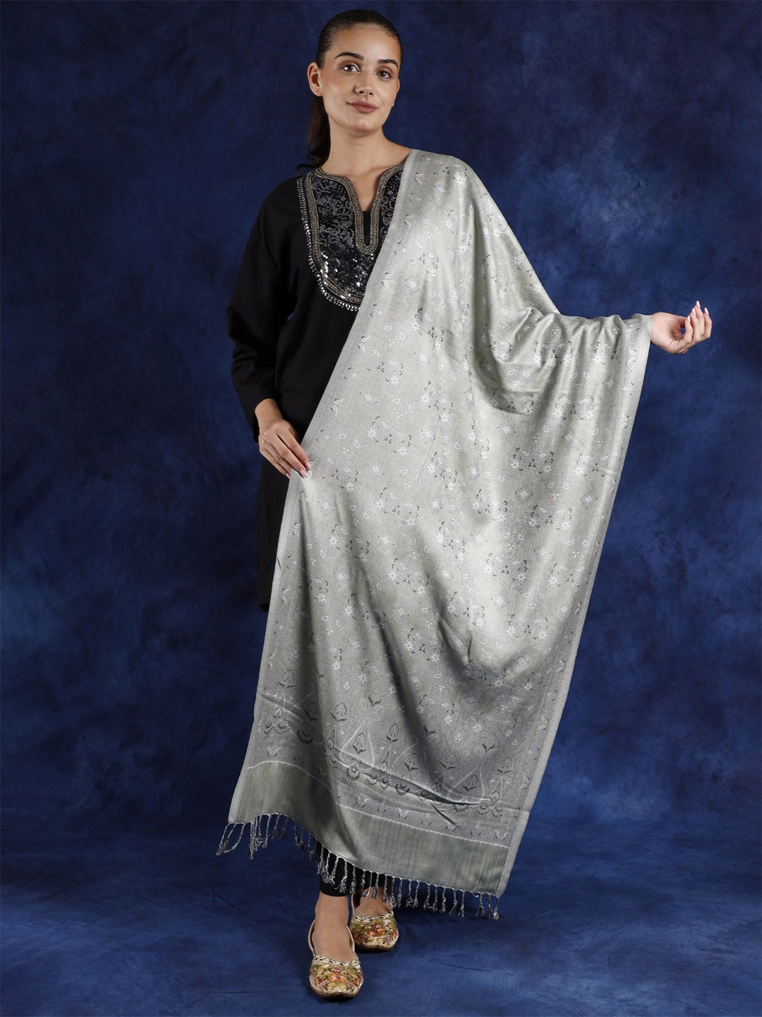 

Exotic India Green Lily Reversible Jamawar Stole with Woven Flowers and Paisleys, Grey