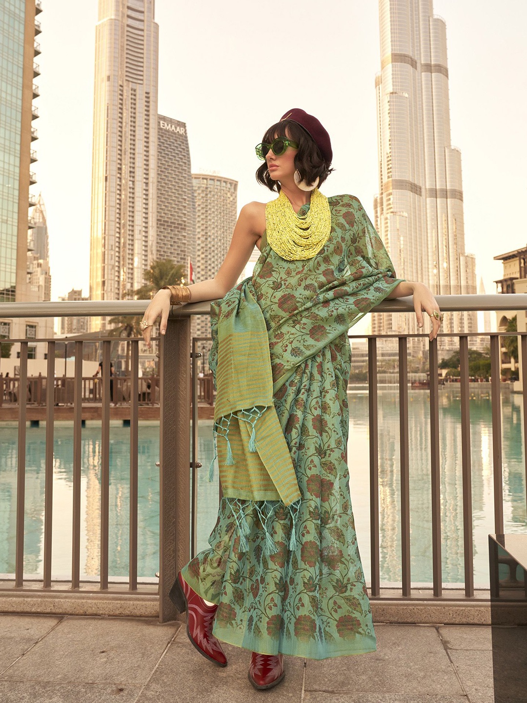 

elora Ethnic Motifs Zari Woven Tassel Detail Saree, Green