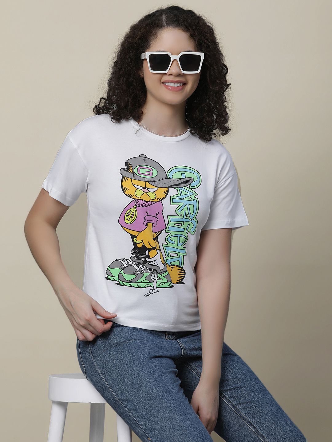 

Kids Ville Girls Garfield Printed Pure Cotton Relaxed-Fit Tshirt, White