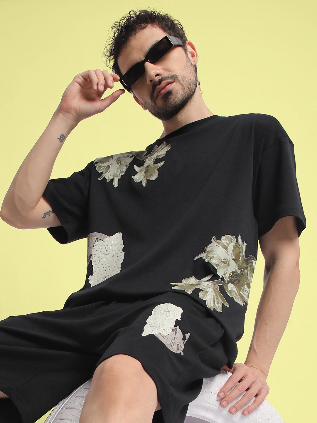 

Bene Kleed Men Printed Pure Cotton Oversized Fit T-shirt, Black