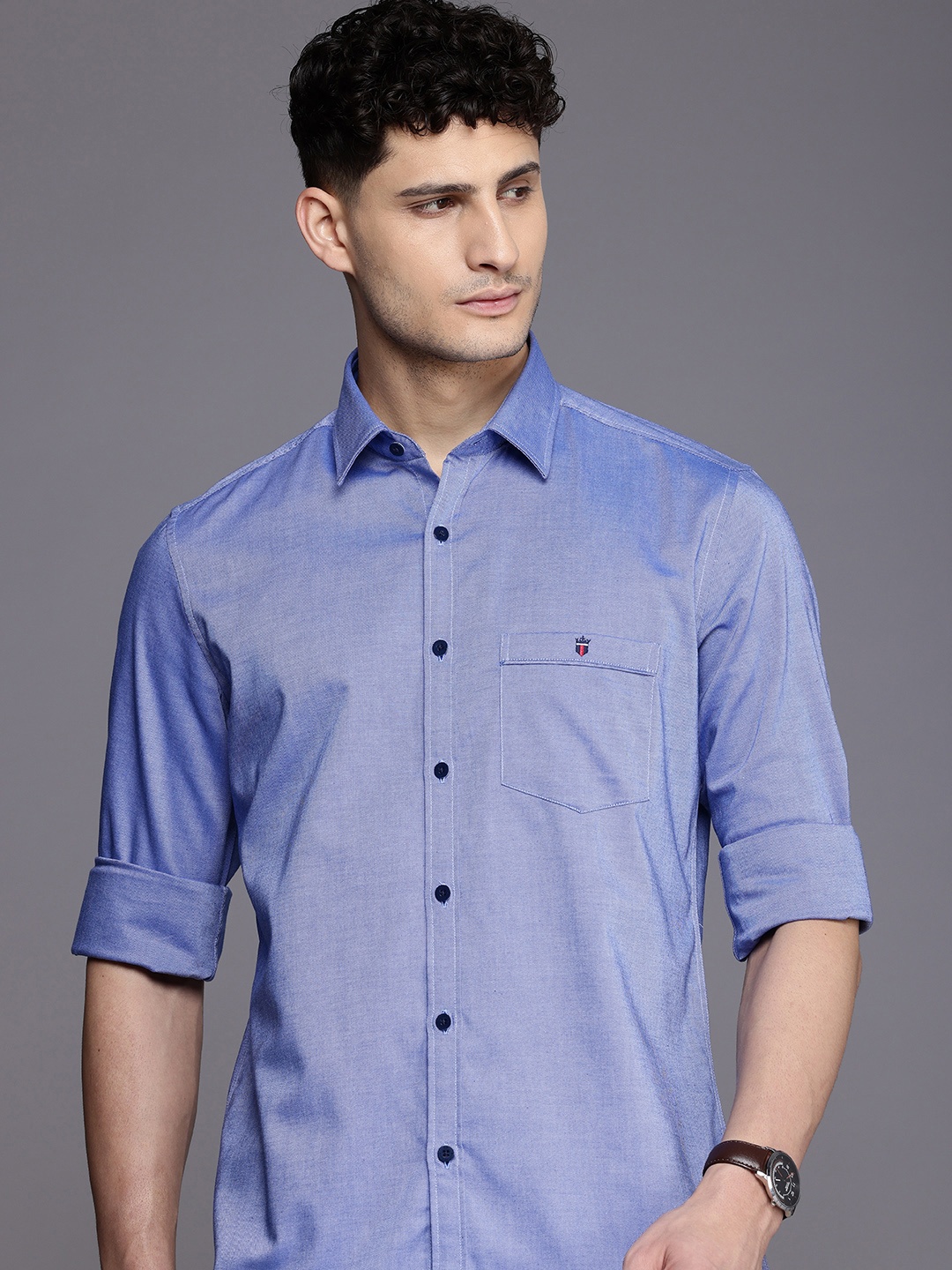 

Louis Philippe Sport Slim Fit Cutaway Collar Pure Cotton Casual Shirt, Blue