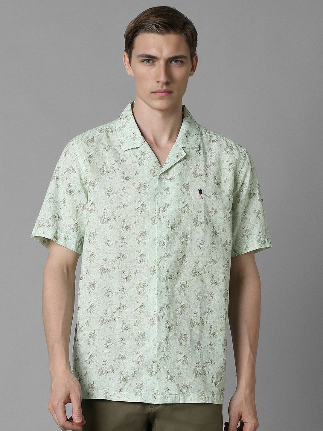 

Louis Philippe Sport Men Slim Fit Floral Opaque Printed Casual Shirt, Green