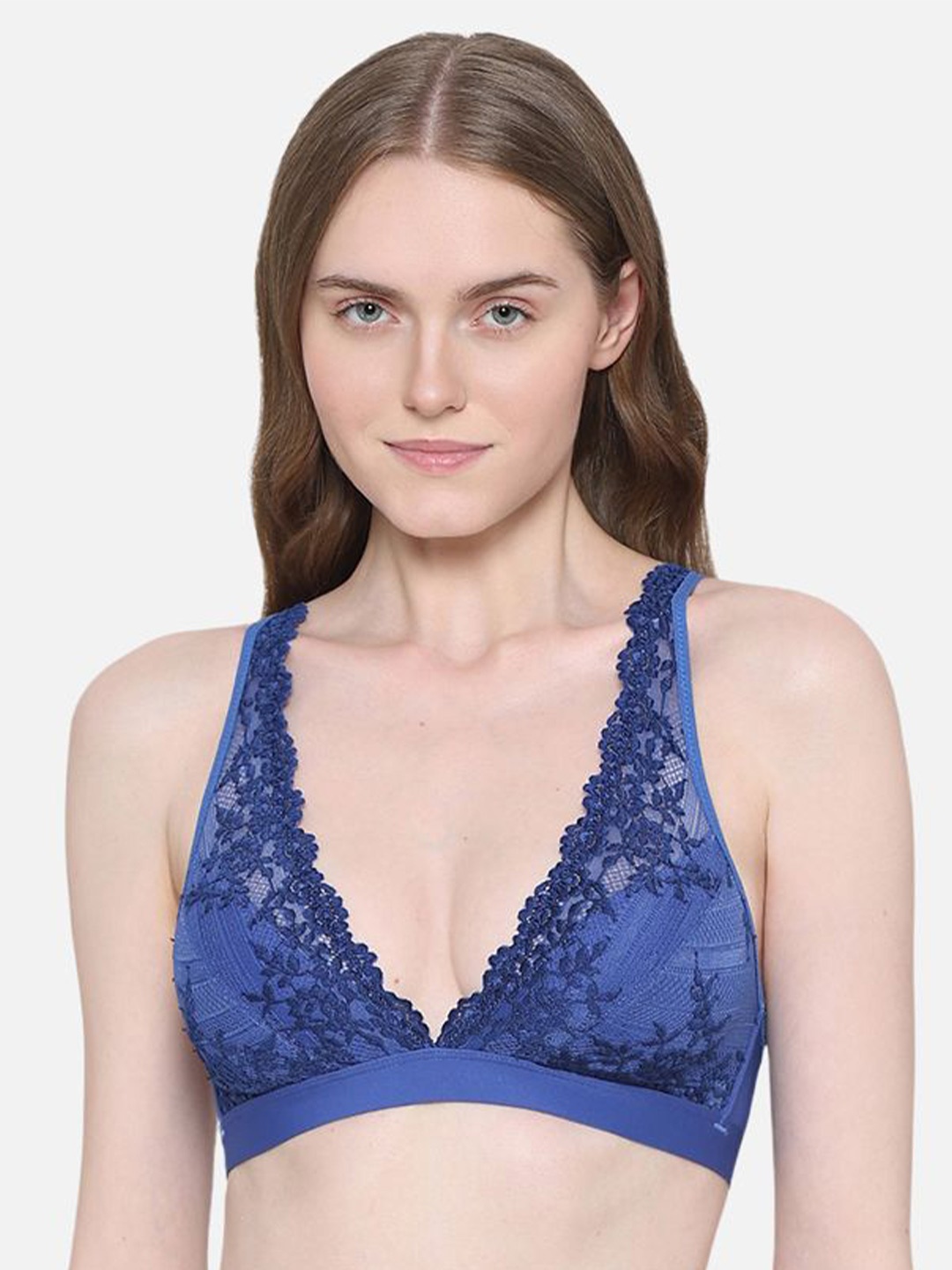 

Wacoal Lace Floral Medium Coverage Plunge Bra, Blue