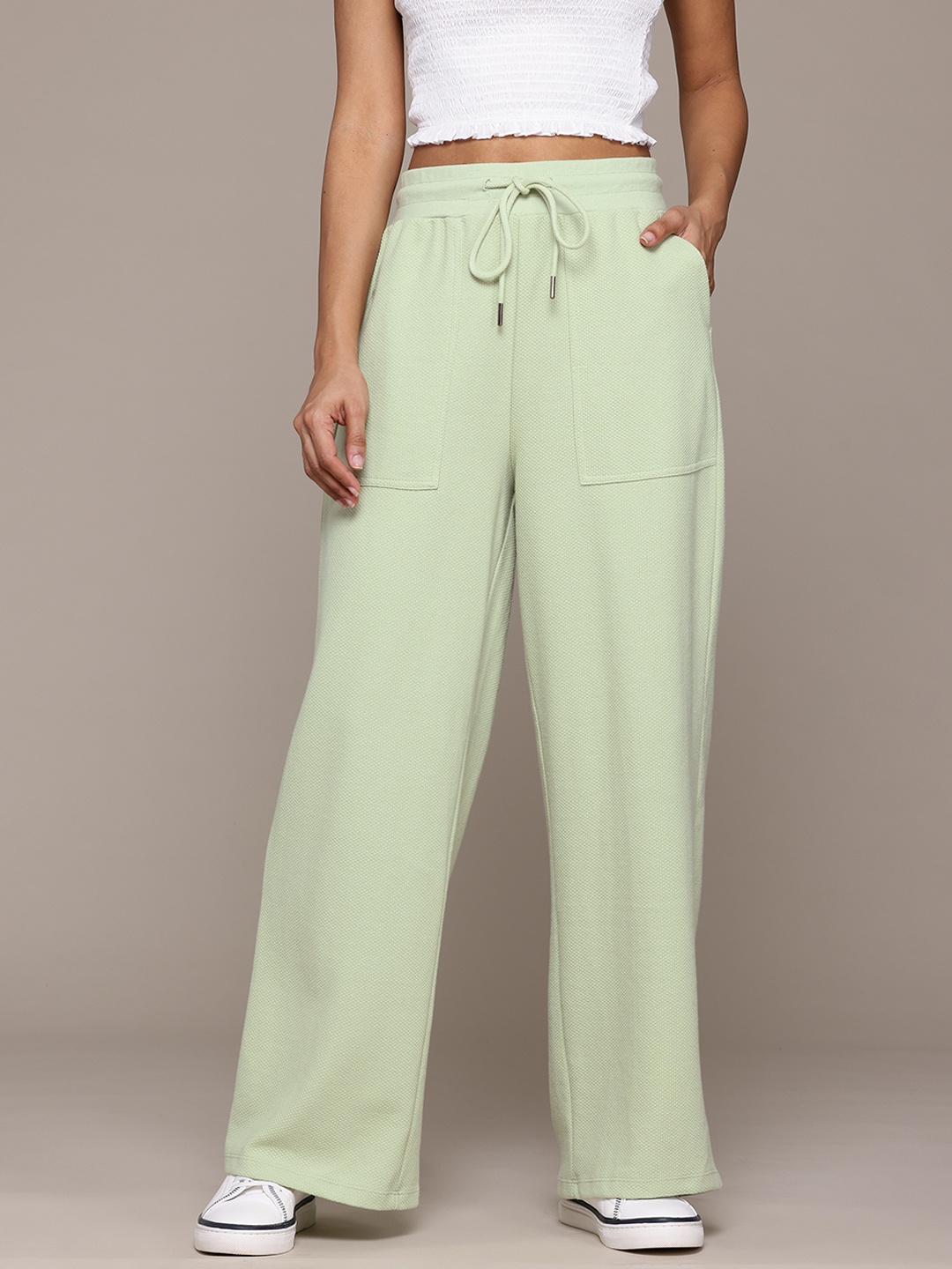 

Roadster Women Trousers, Green