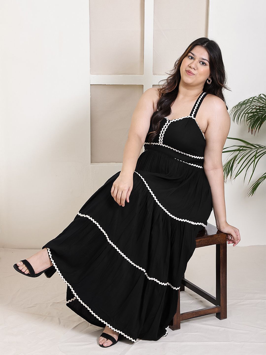 

DEEBACO Plus Size Tiered Fit and Flare Midi Dress, Black