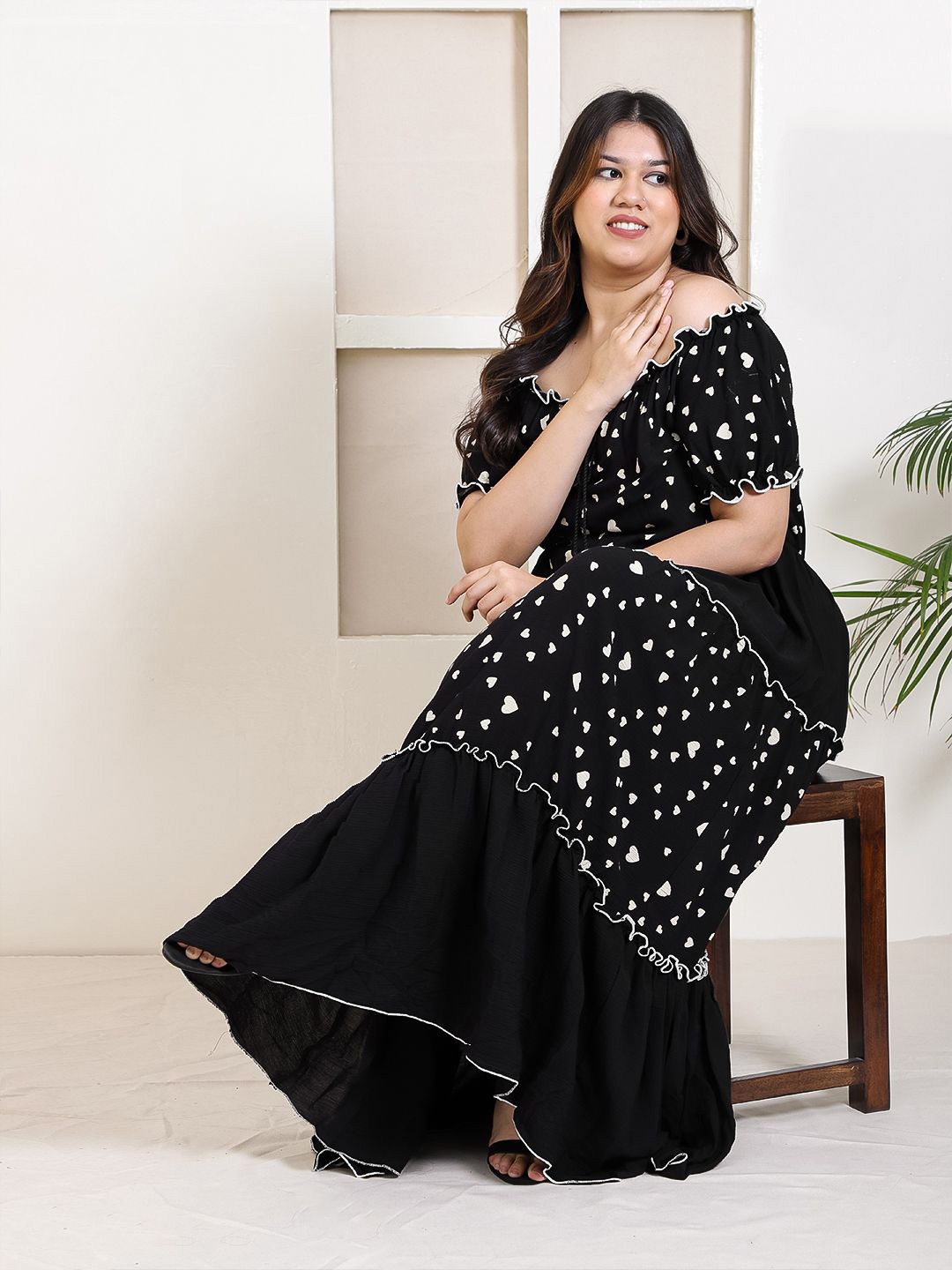 

DEEBACO Plus Size Print Off-Shoulder Tiered Maxi Fit and Flare Dress, Black
