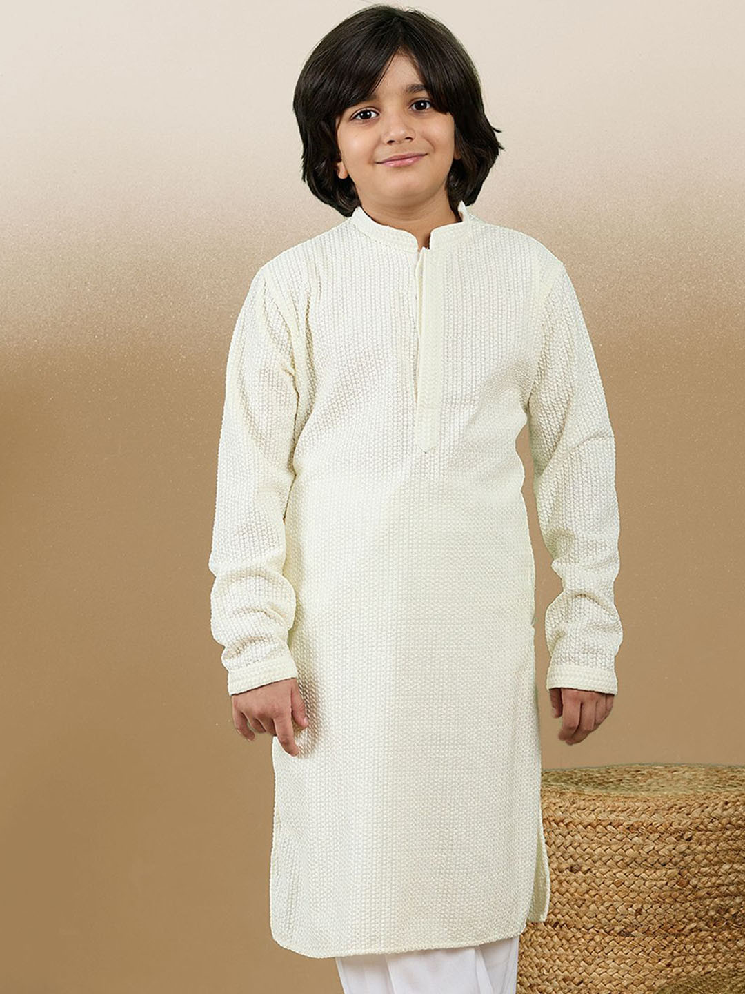 

Sanwara Dapper & Dazzling Boys Mandarin Collar Thread Work Cotton Straight Kurta, White