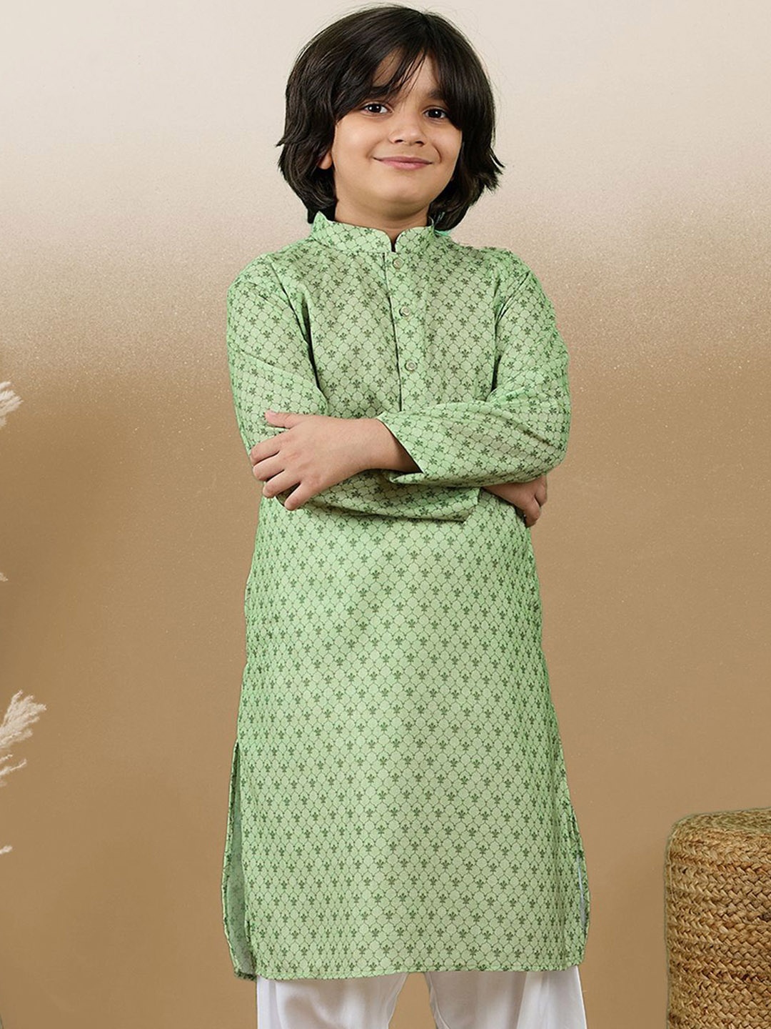 

Sanwara Dapper & Dazzling Boys Geometric Printed Cotton Straight Kurta, Green