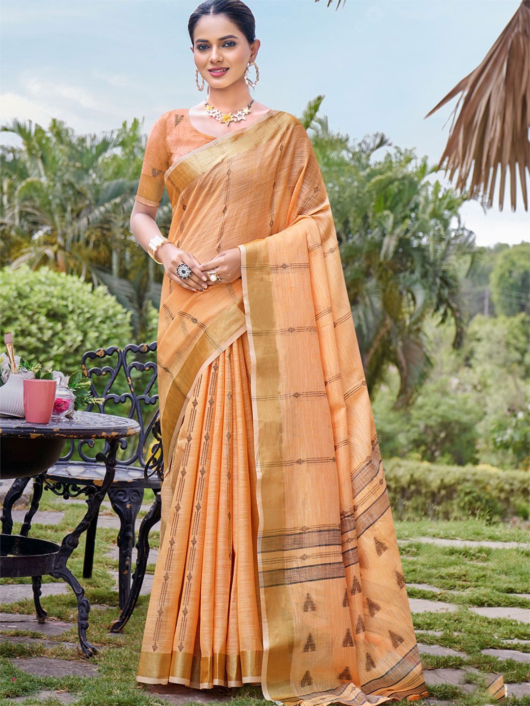

ODETTE Woven Design Saree With Blouse Piece, Orange