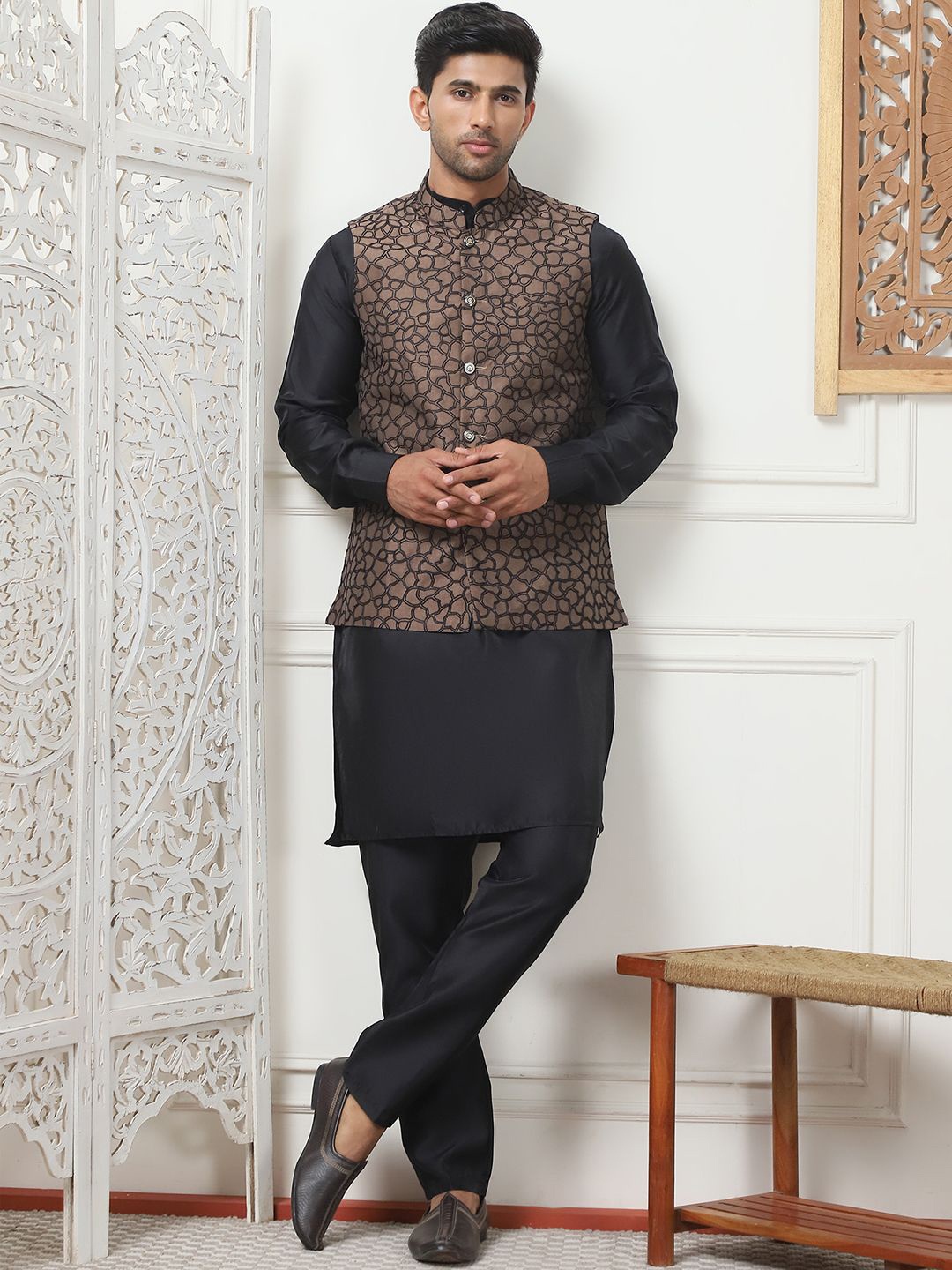 

Jompers Mandarin Collar Thread Work Straight Kurta With Trousers, Black