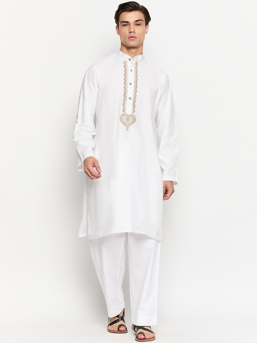 

NABIA Ethnic Motifs Yoke Design Thread Work Kurta, White