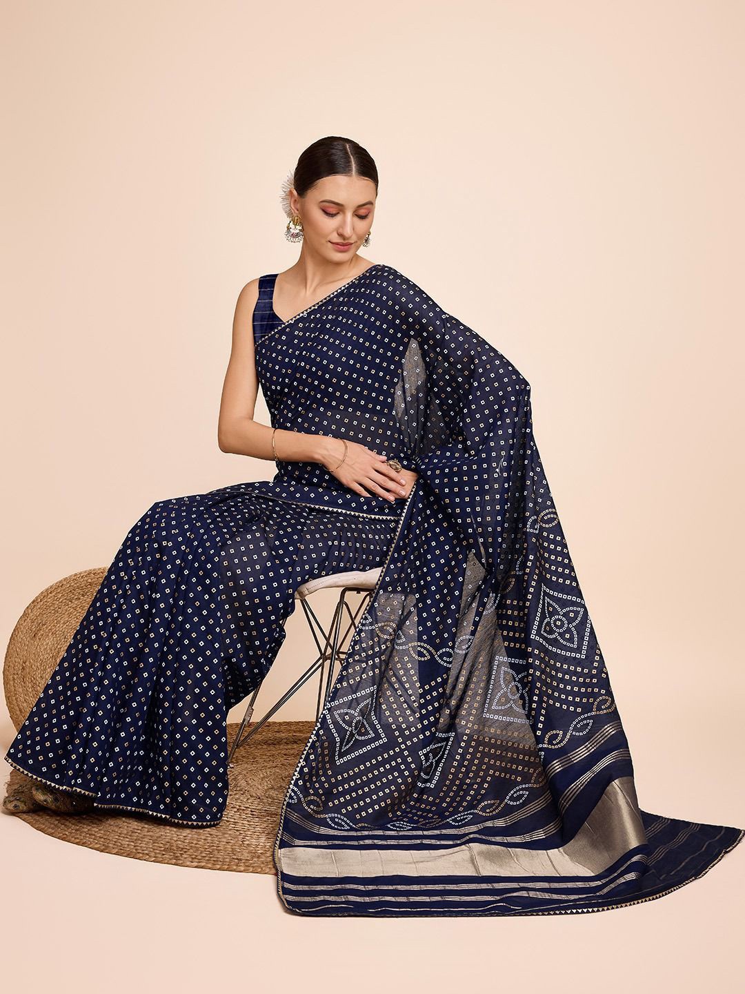 

AWRIYA Zari Bandhani Saree, Blue
