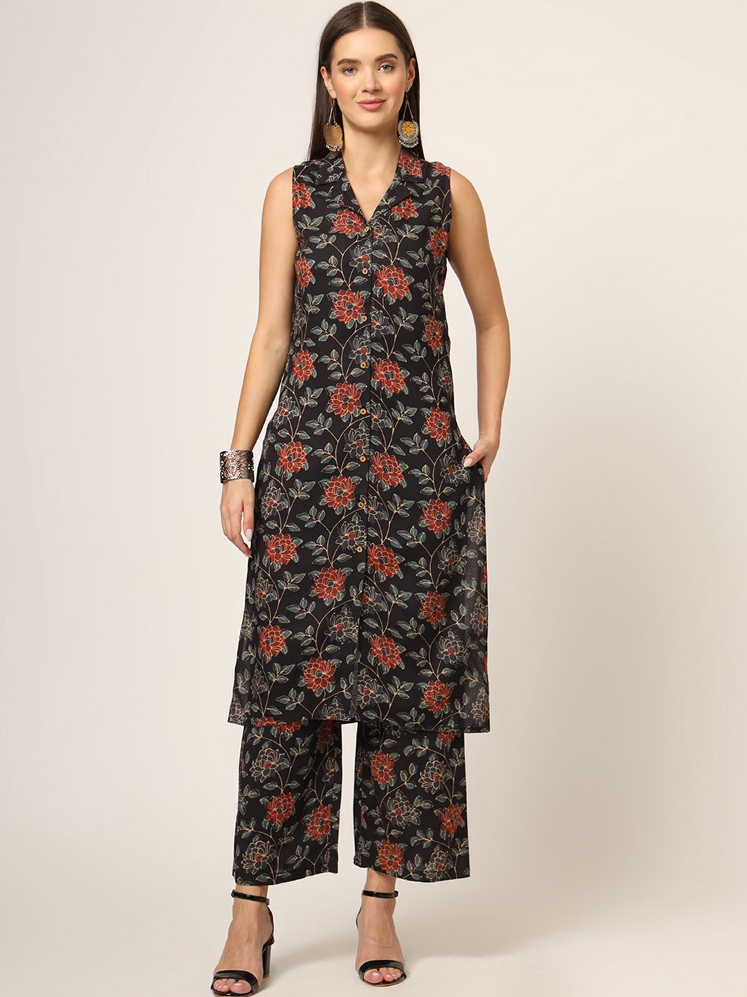 

Divena Floral Printed Lapel Collar Sleeveless Straight Kurta With Trouser, Black