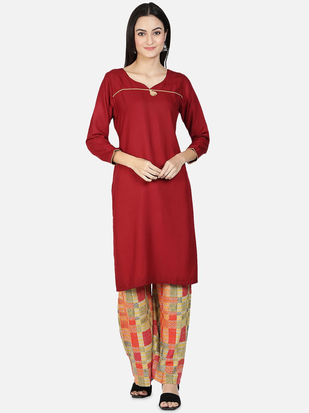 

Fabclub V-Neck Straight Kurta, Maroon