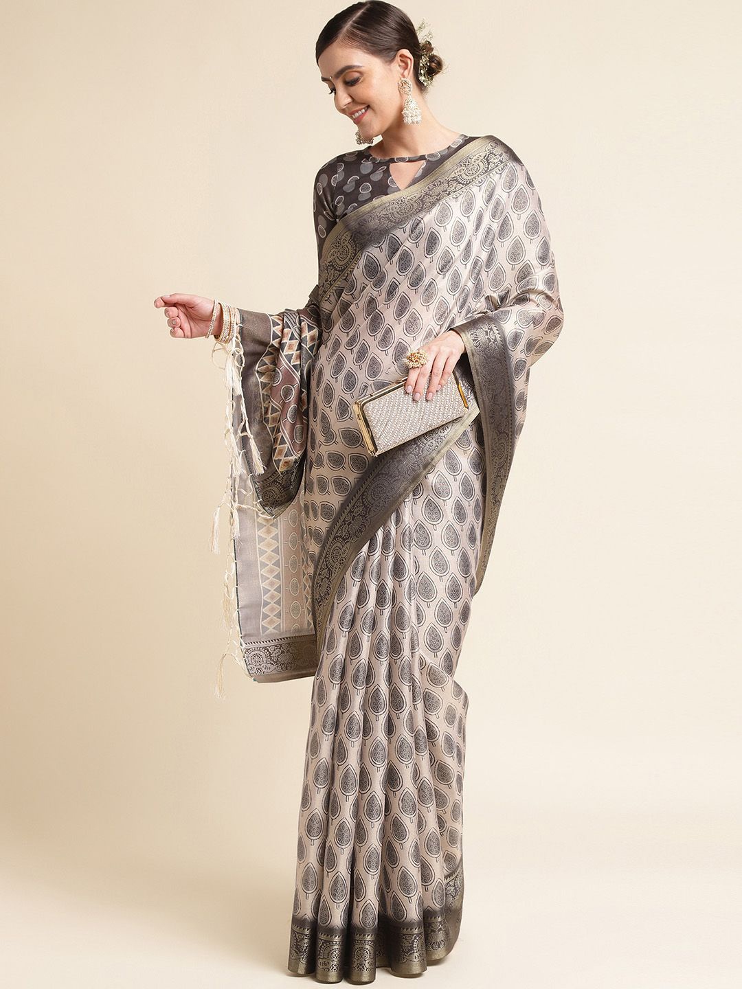 

Ishin Woven Design Kanjeevaram Saree, Cream