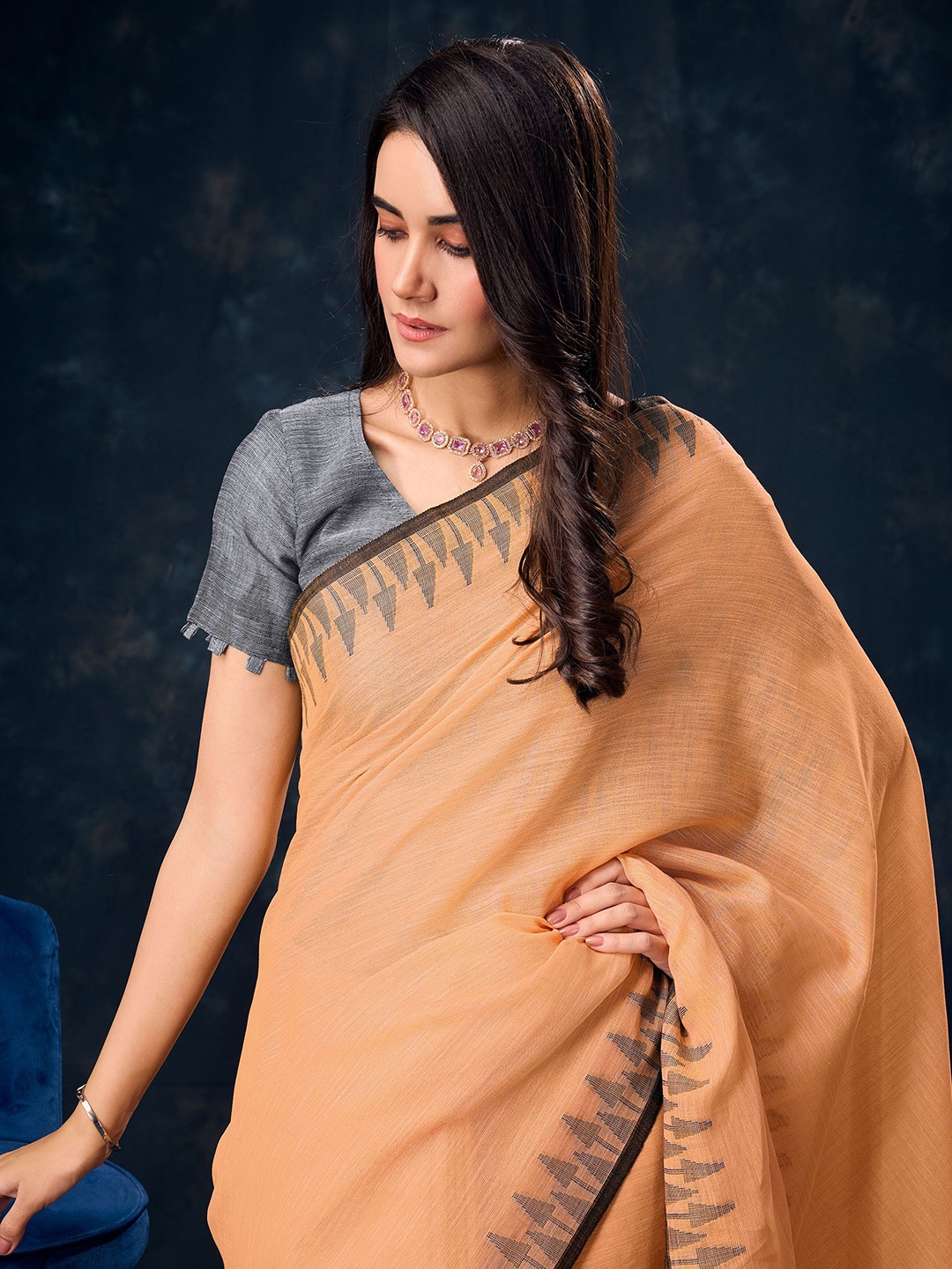 

Ishin Abstract Printed Saree With Blouse Piece, Orange