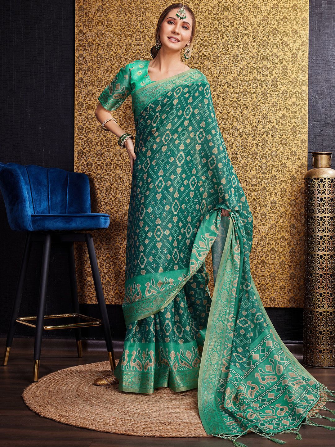 

Ishin Ethnic Motifs Kanjeevaram Saree, Green