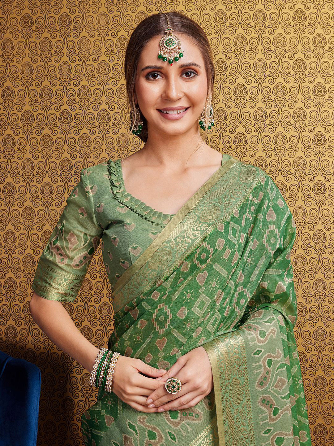 

Ishin Ethnic Motifs Kanjeevaram Saree, Green