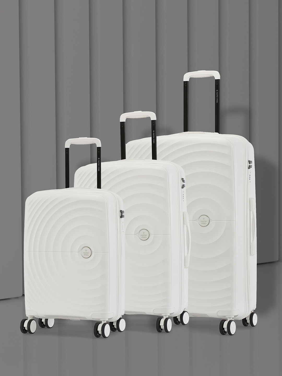 

Nasher Miles Seattle Hard-Sided Polypropylene Set of 3 S/M/L White Trolley Bags 55-65-75cm