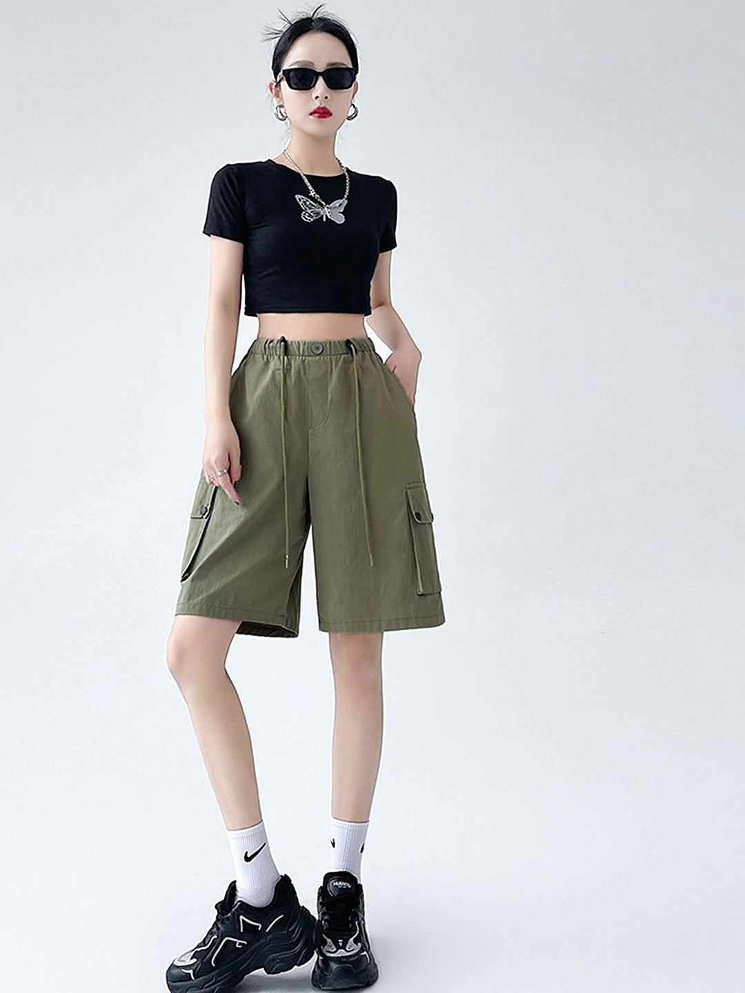 

LULU & SKY Women Loose Fit High-Rise Shorts, Olive