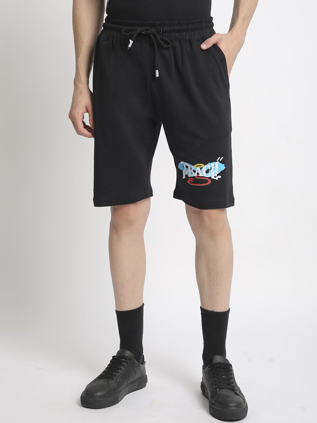 

Bene Kleed Men Printed Shorts, Black