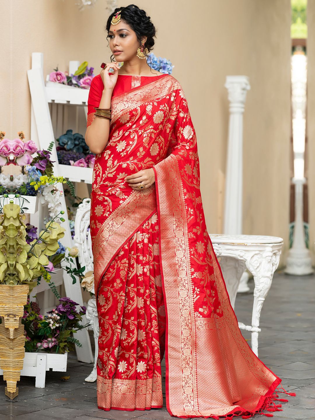 

Mitera Woven Design Zari Banarasi Saree, Red