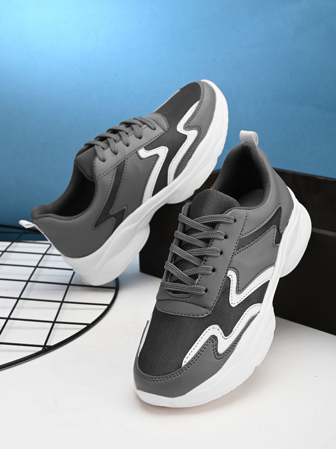 

Fashion Victim Women Colourblocked Sneakers, Grey