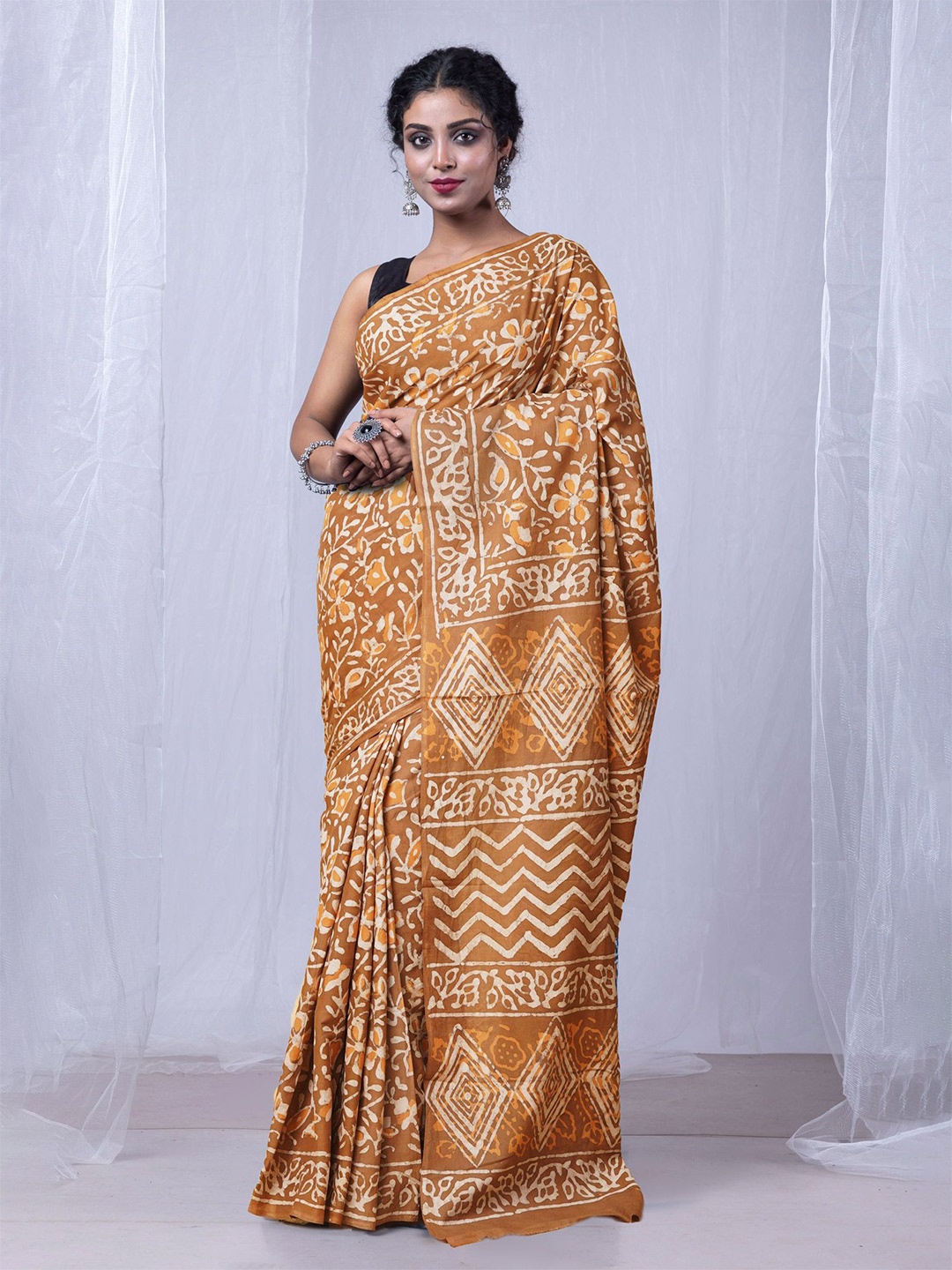 

Unnati Silks Dabu Pure Cotton Handloom Saree, Brown