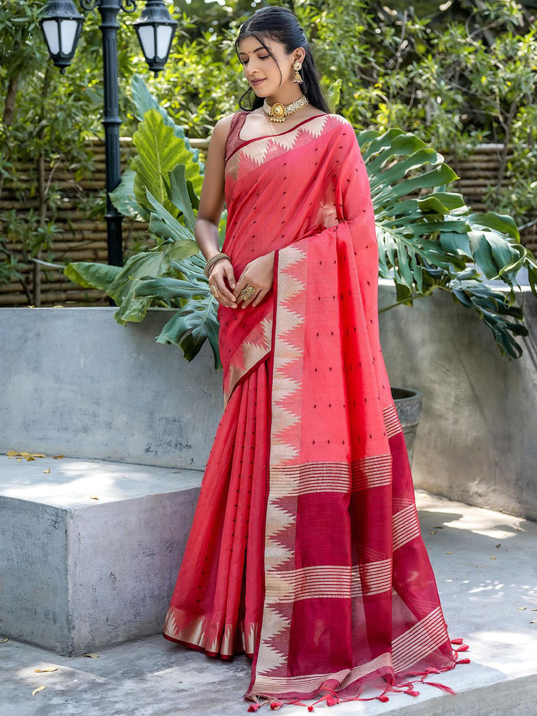 

Mitera Woven Design Ethnic Motifs Zari Tussar Saree, Pink