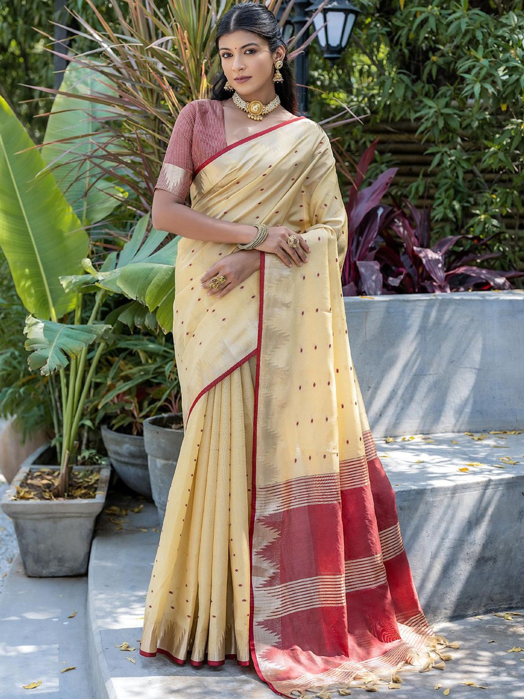 

Mitera Woven Design Ethnic Motifs Zari Tussar Saree, Beige