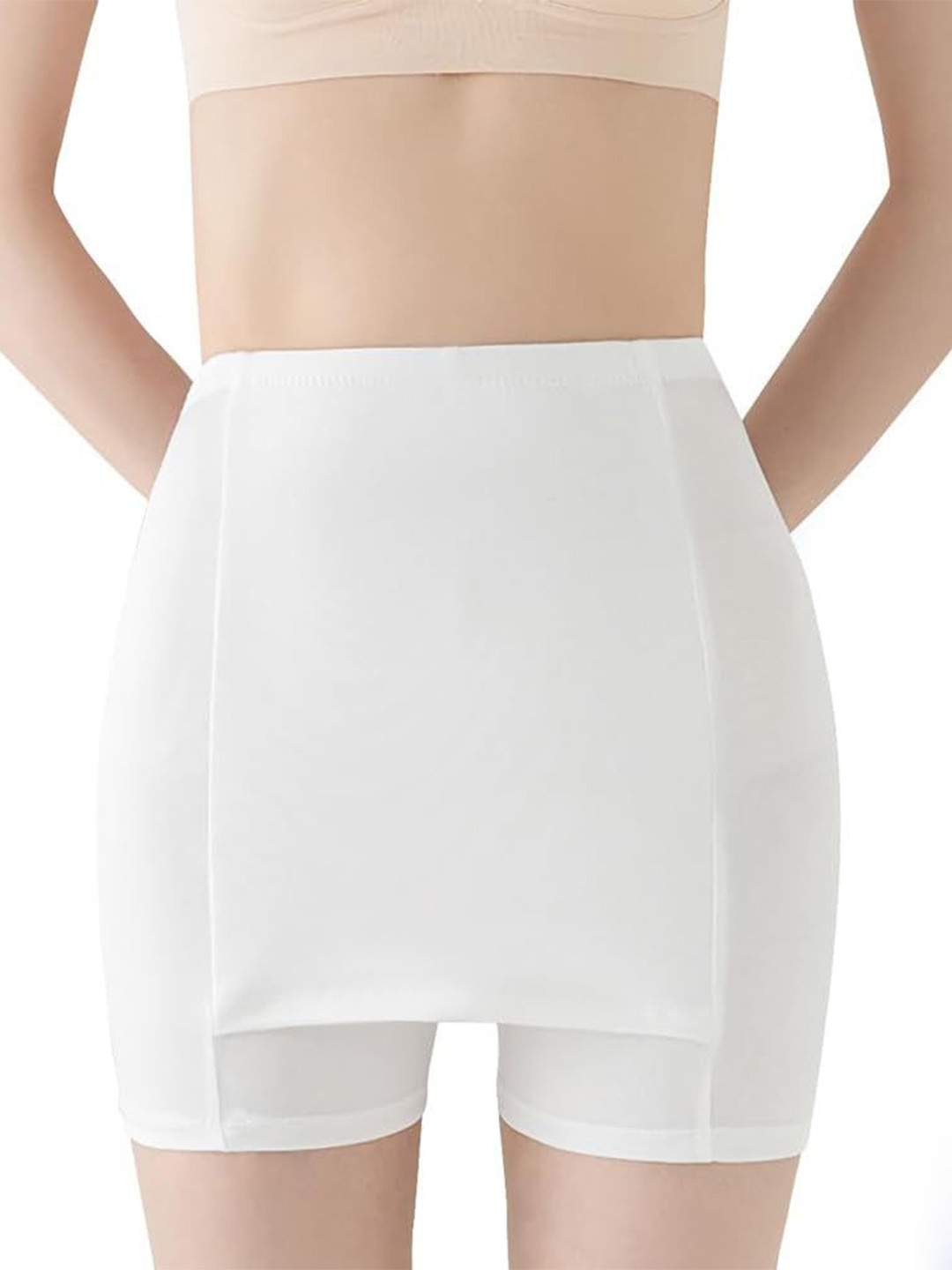 

Munaafi Women Lounge Shorts, White