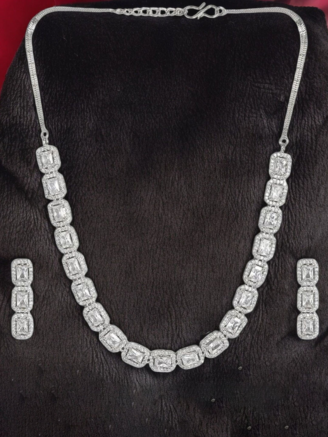 

The Pari Rhodium-Plated Stone Studded Jewellery Set, Silver