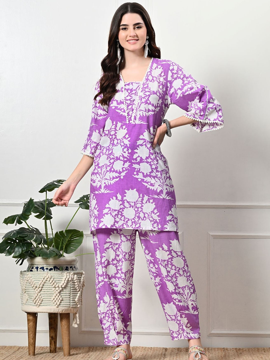 

Laado - Pamper Yourself Floral Printed Regular Pure Cotton Kurta with Salwar, Lavender