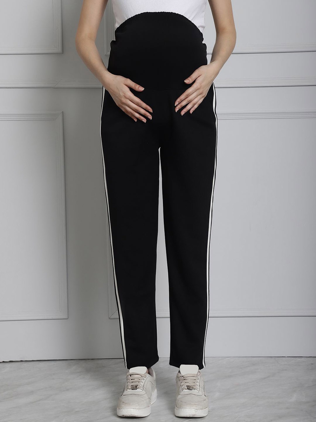 

WELL KEPT Mid- Rise Maternity Track Pants, Black