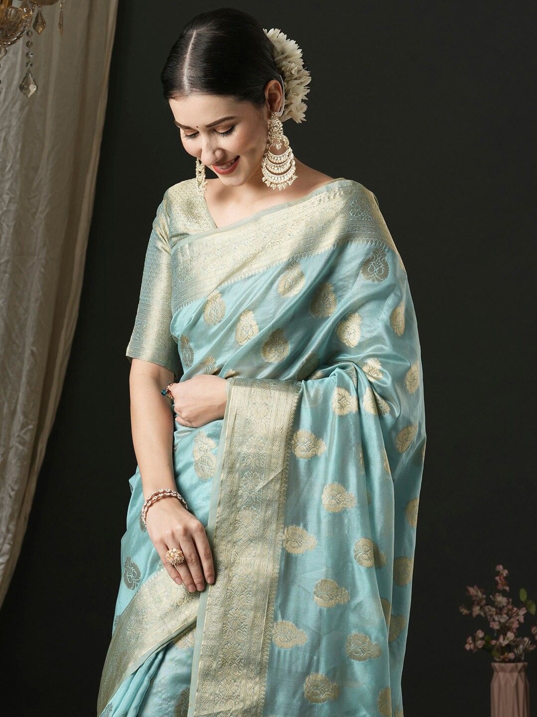 

Jinal & Jinal Ethnic Motif Zari Woven Banarasi Saree, Blue