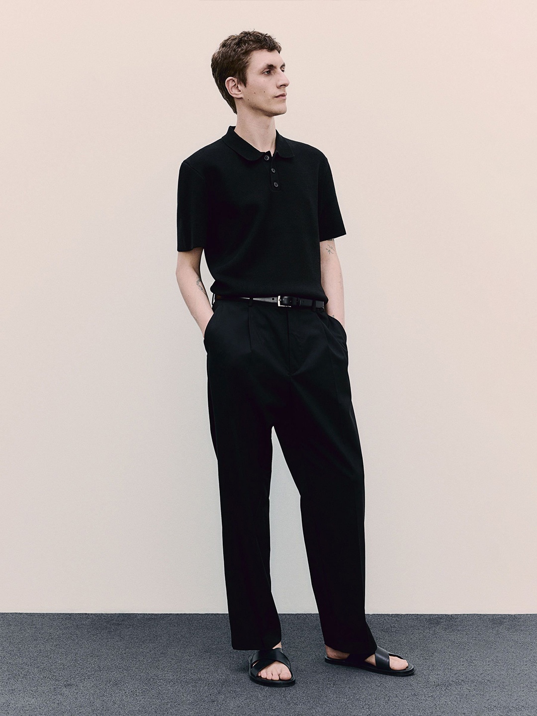 

H&M Regular Fit Fine-knit Polo Tshirts, Black