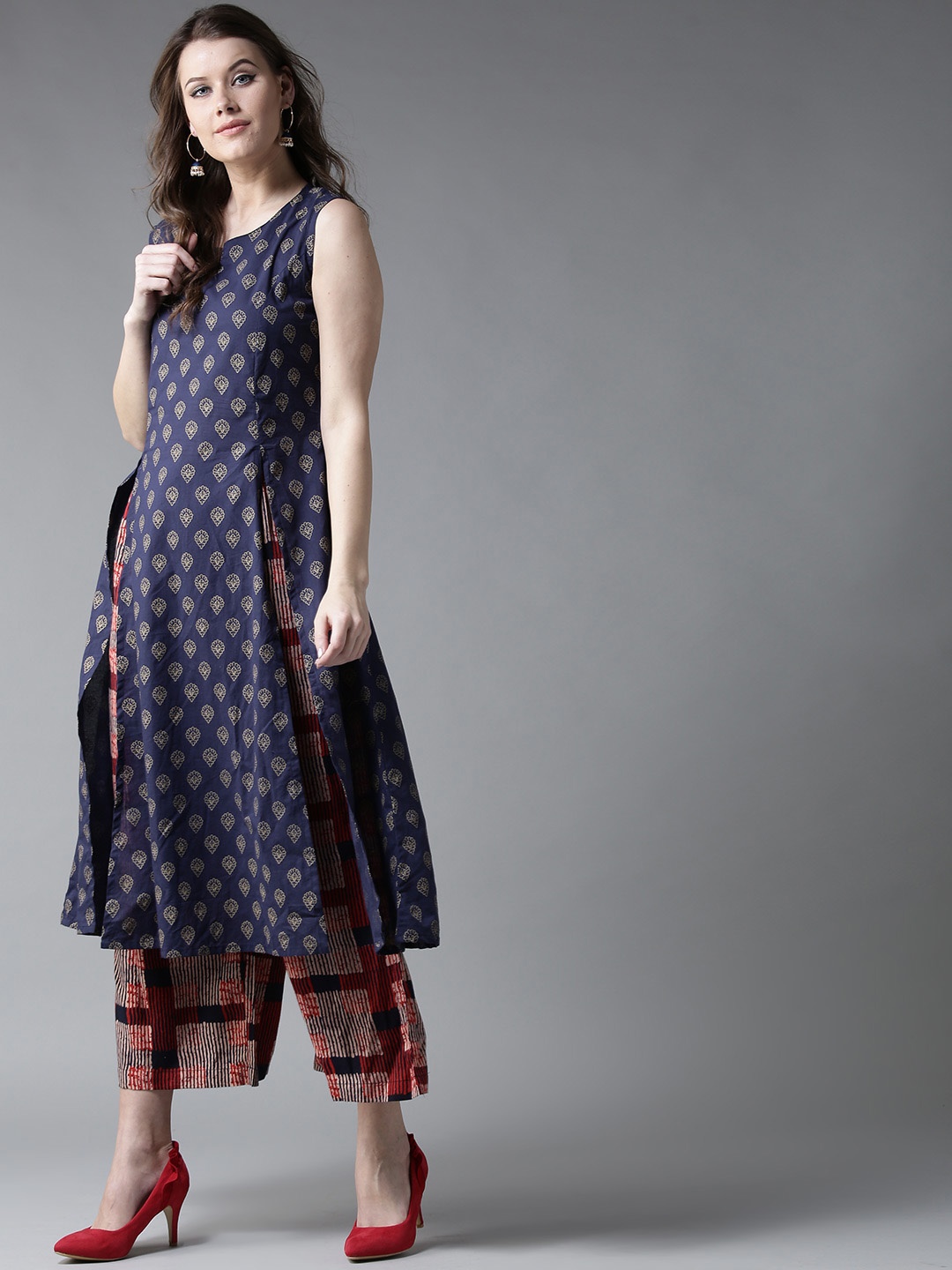 

HERE&NOW Women Navy Blue & Maroon Printed Kurta with Palazzos