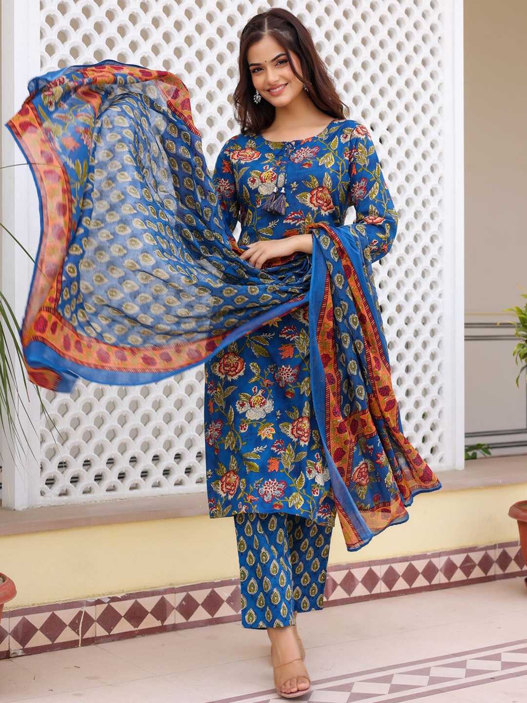 

Anouk Floral Printed Regular Pure Cotton Kurta with Trousers & Dupatta, Teal